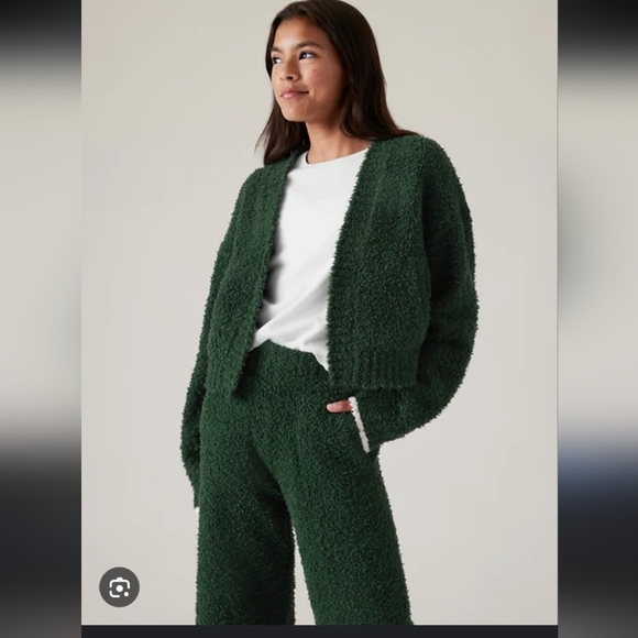 Athleta Girl Plush Knit Dark Green Fuzzy Sweater - Girl Size 8-10 -NWT - Picture 8 of 9